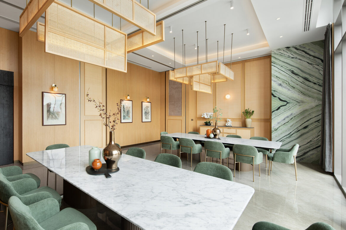Professional retouching for restaurant interior photography
