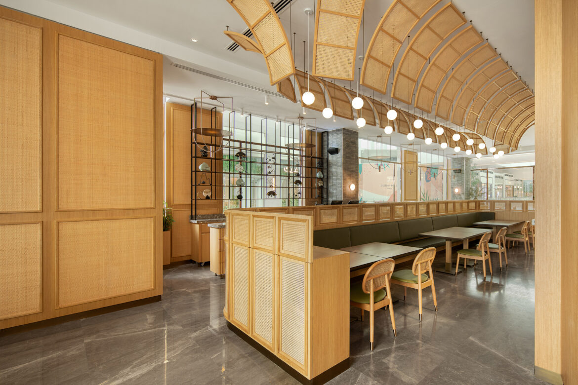 Professional retouching for restaurant interior photography
