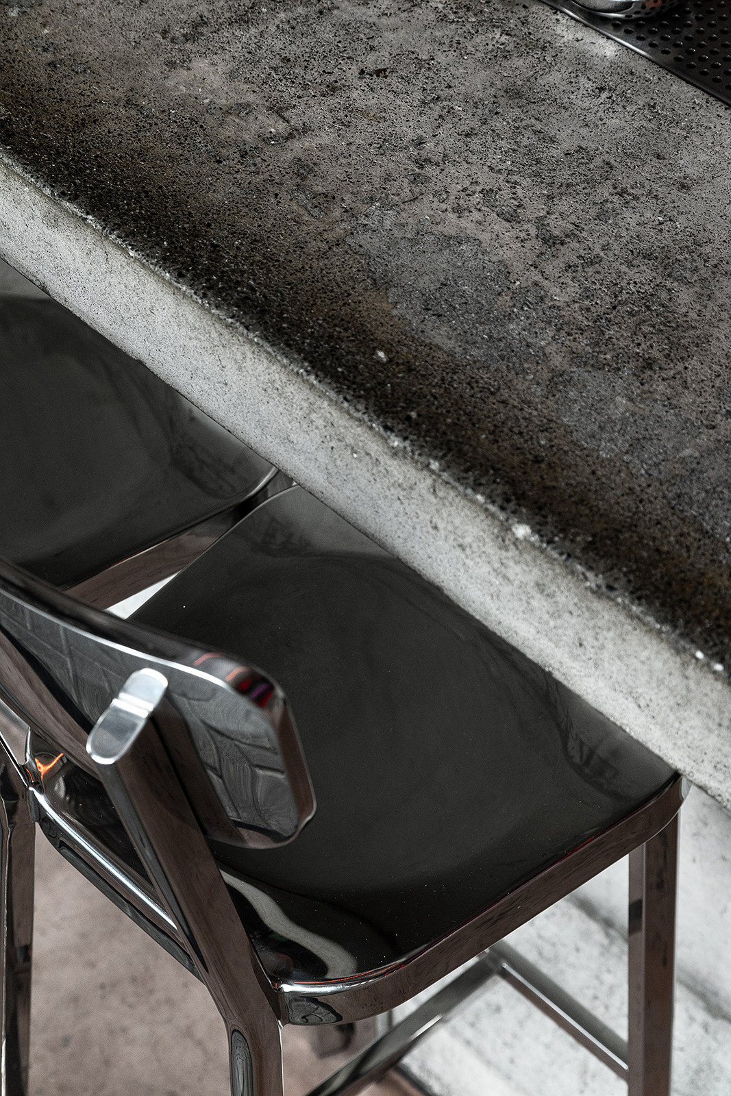 Bar interior retouching for hospitality photography