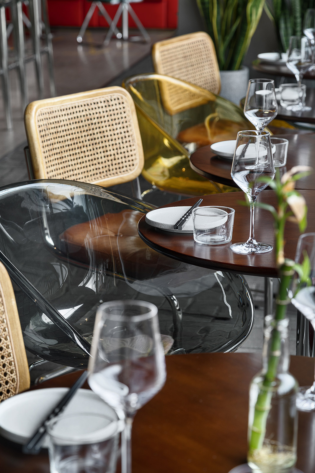 Architectural interior retouching for bar photography