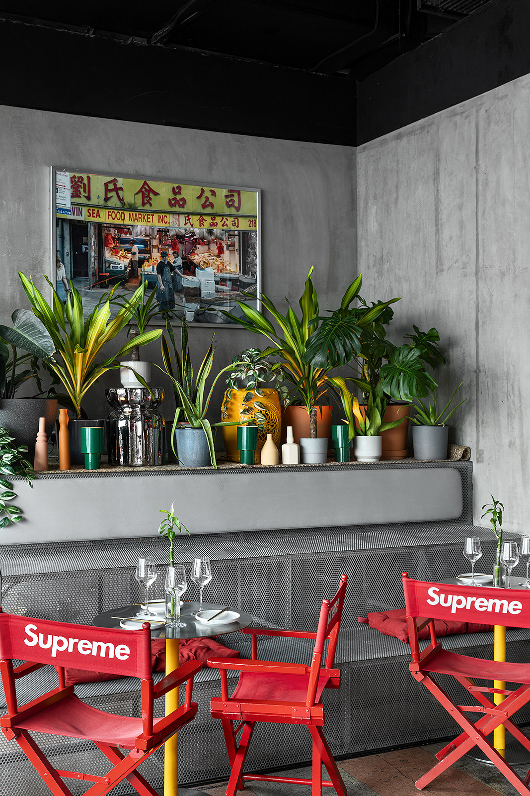 Commercial bar interior retouching