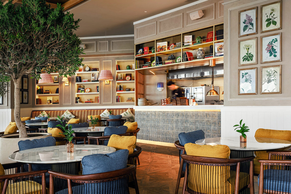 Restaurant interior retouching for commercial photography
